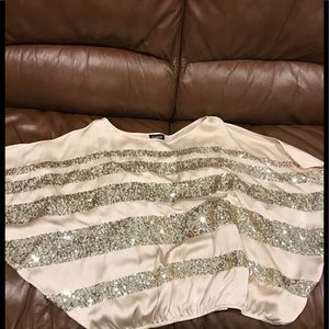 Bebe sequence and silk slit sleeve tunic